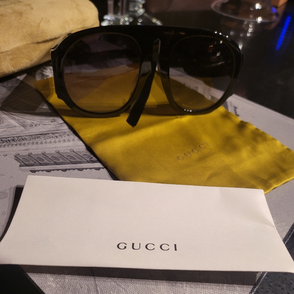 Gg shield sunglasses